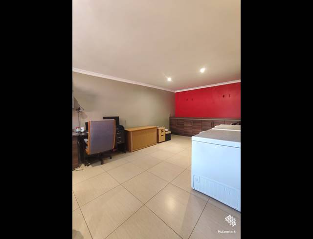 5 BEDROOM HOUSE FOR SALE IN VAALPARK